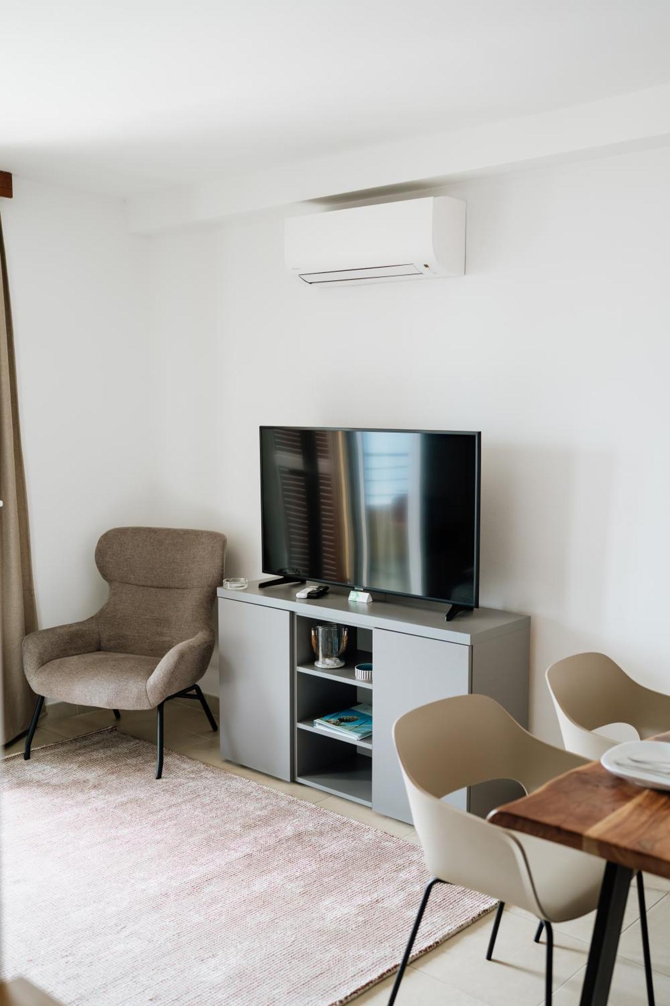 Appartamento Apartmaji Punta Lussingrande Esterno foto